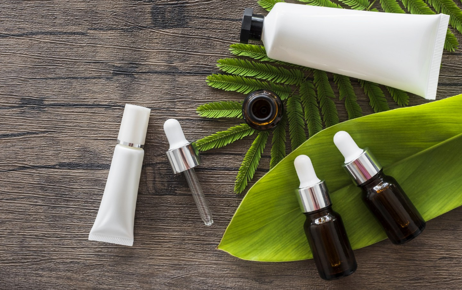 化(huà)妝品開(kāi)發的(de)必備條件(jiàn)及其對(duì)社會(huì)的(de)影(yǐng)響