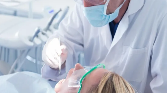 多(duō)場(chǎng)景營銷  “智能(néng)化(huà)”口腔護理(lǐ)趨勢明(míng)顯