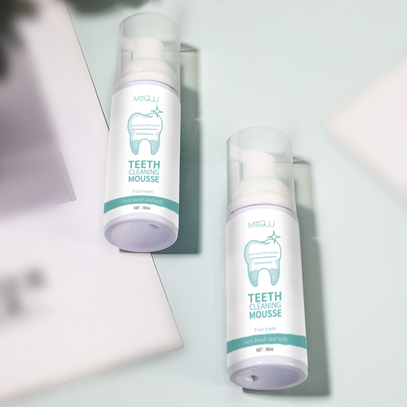 Tooth cleaning mousse